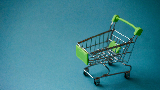 Attēls ar iepirkumu ratiņiem