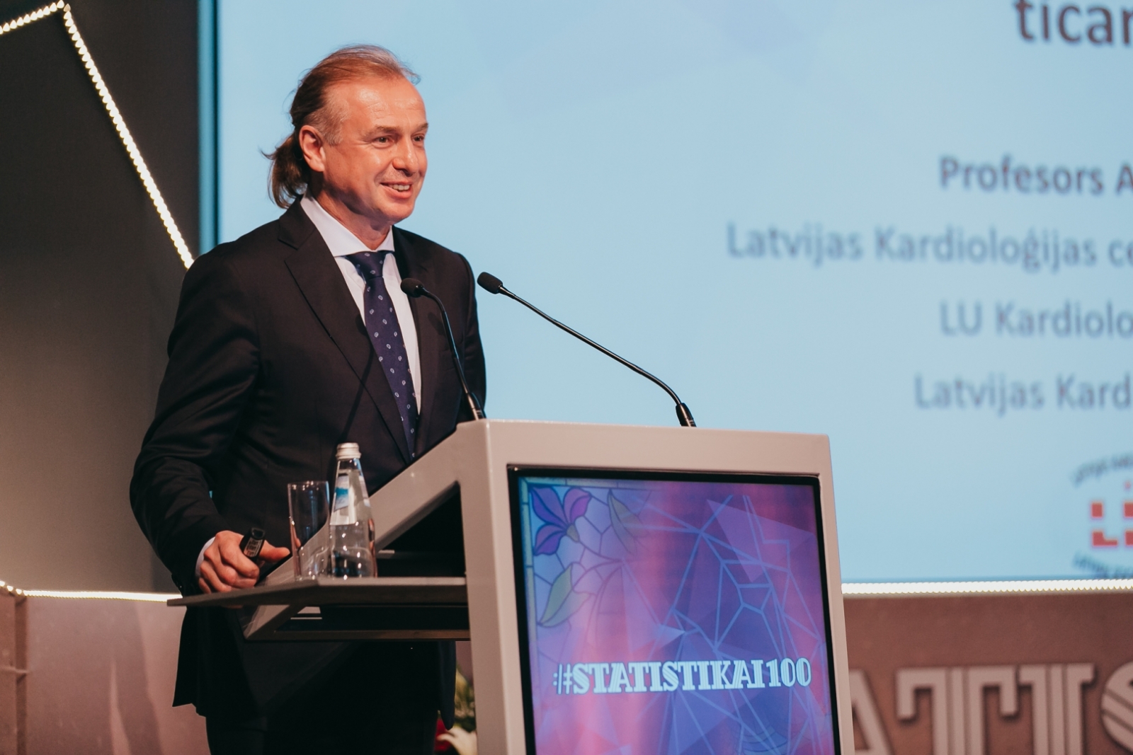 Prof. Andrejs Ērglis  konferencē "Ar skatu nākotnē – statistika modernai sabiedrībai"