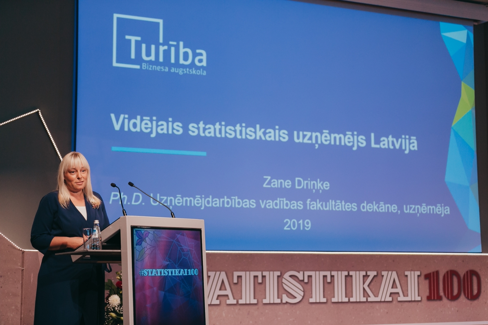 Zane Driņķe konferencē "Ar skatu nākotnē – statistika modernai sabiedrībai"