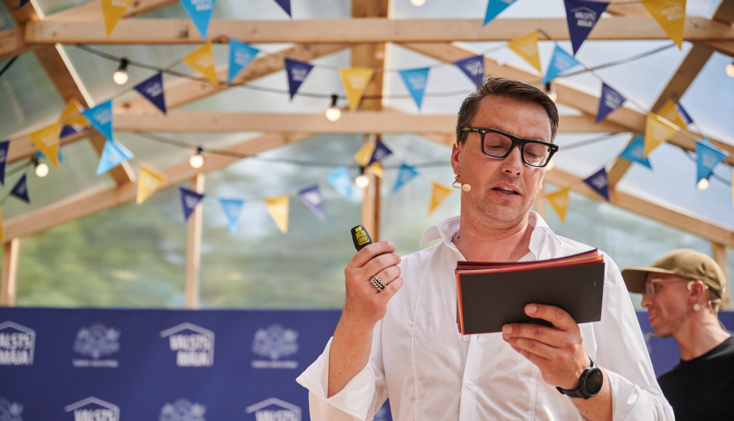 Moderators erudīcijas spēlē "Zini vai domā, ka zini?"