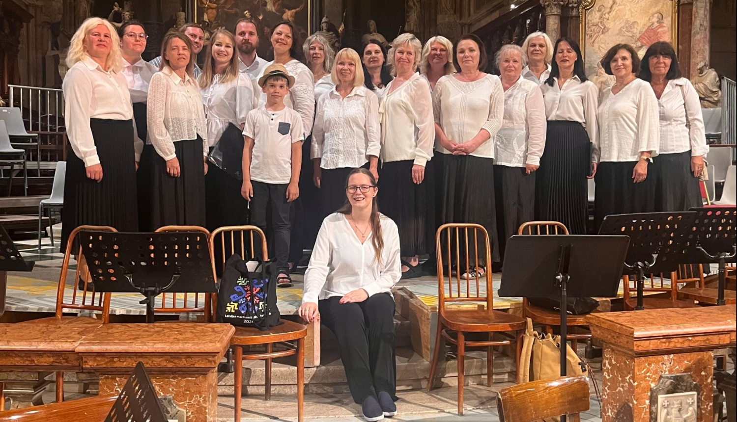 Kora "Mediāna" kopbilde Sv. Stefana katedrālē